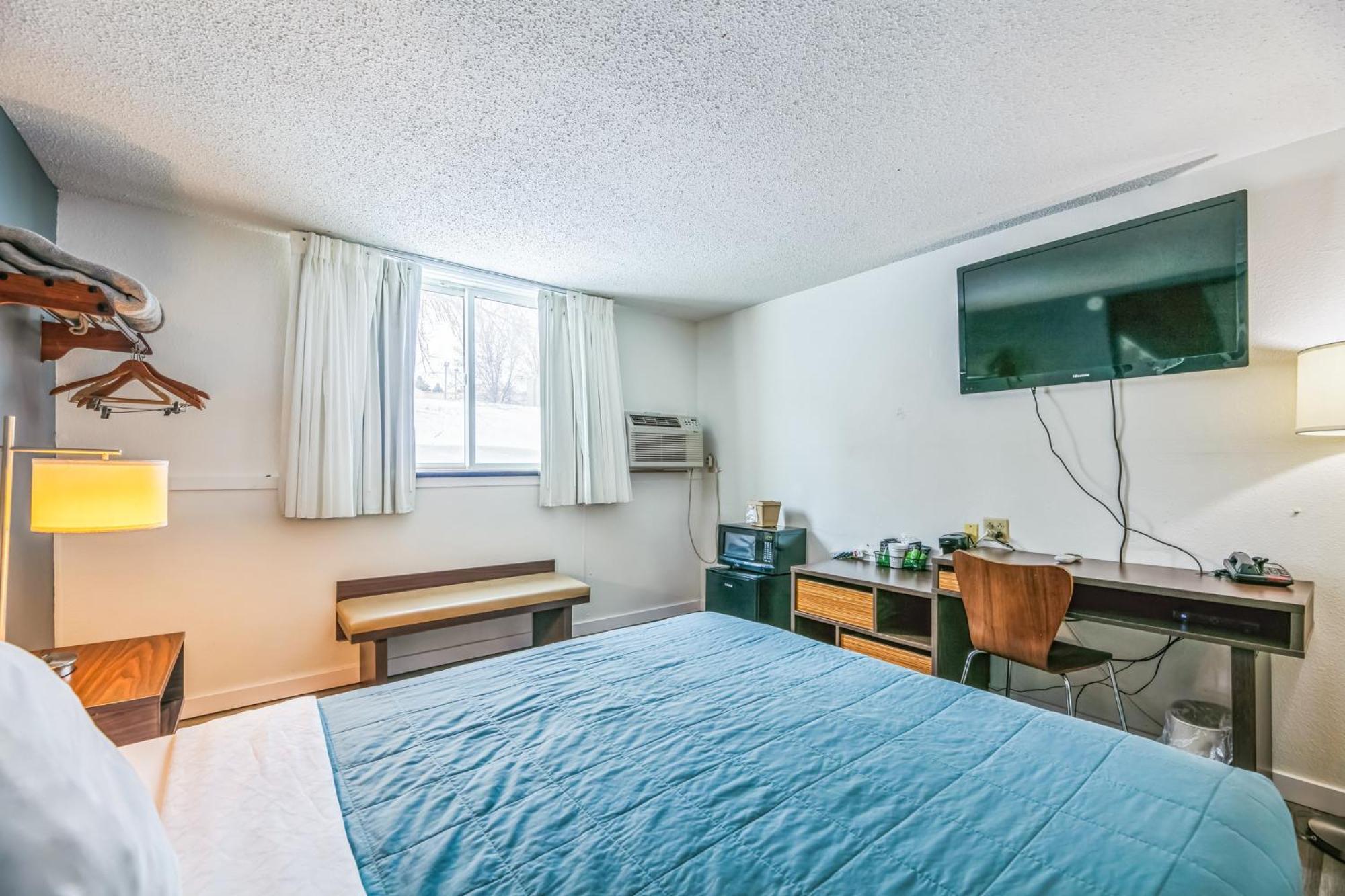 Hotel 8 Fergus Falls Εξωτερικό φωτογραφία