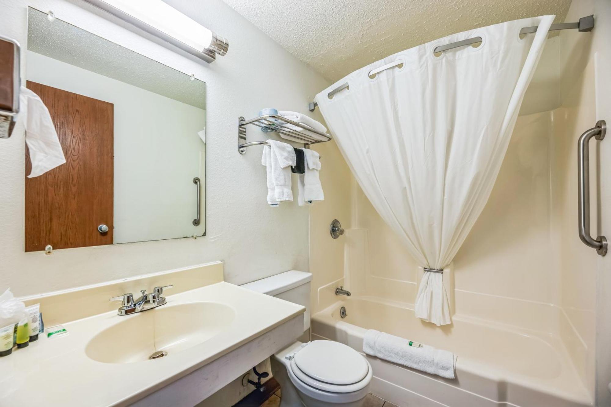 Hotel 8 Fergus Falls Εξωτερικό φωτογραφία