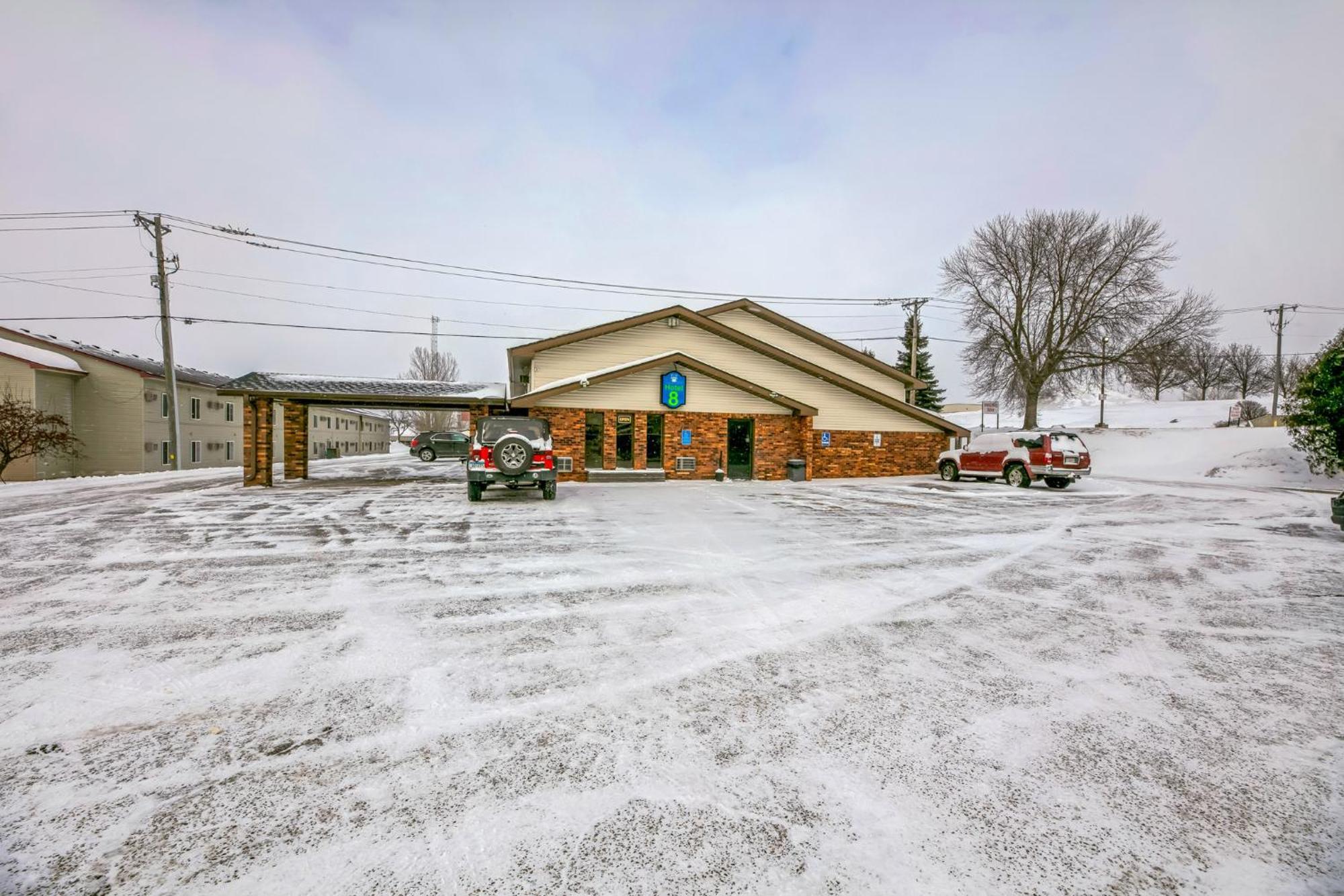 Hotel 8 Fergus Falls Εξωτερικό φωτογραφία
