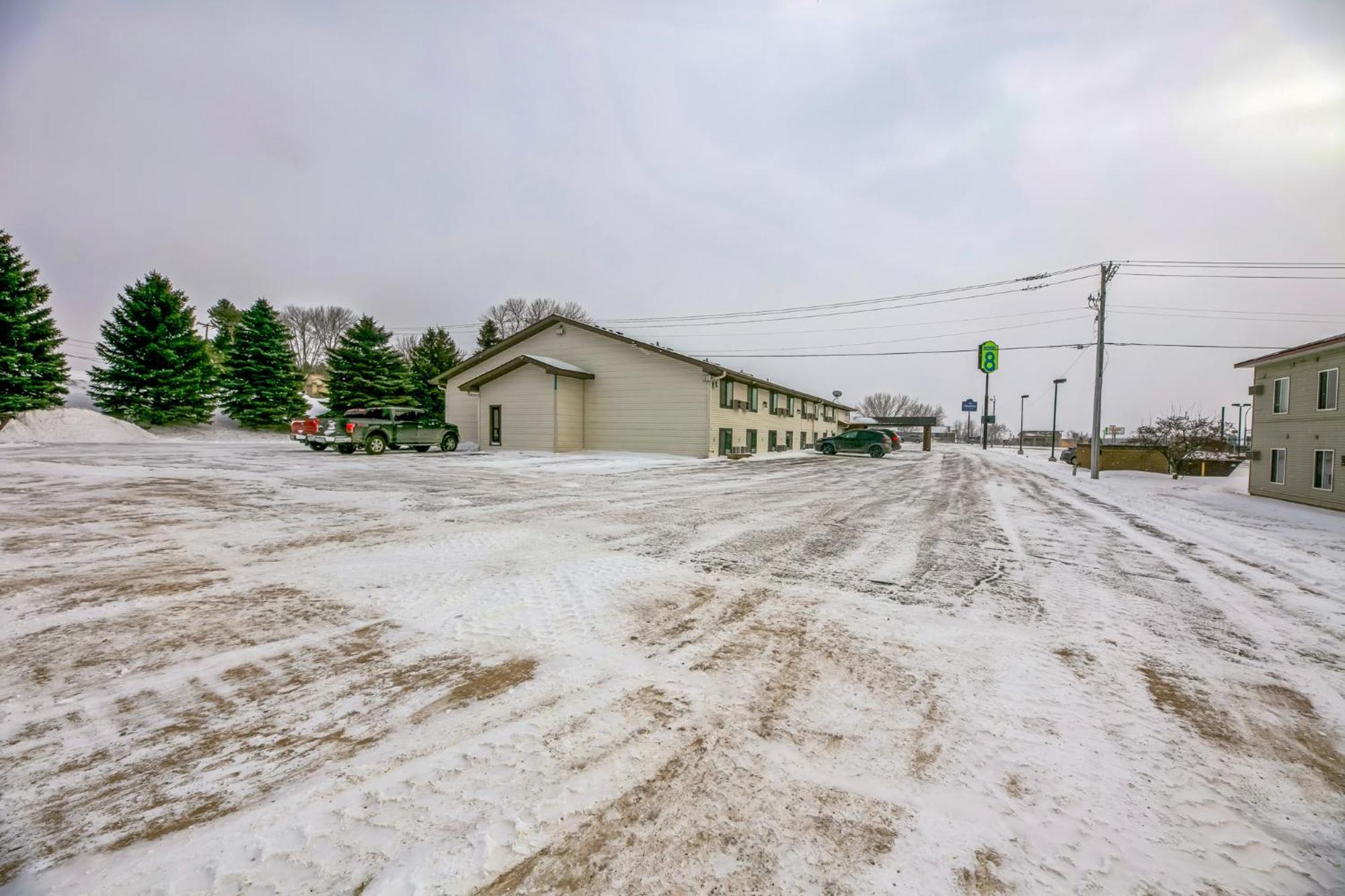 Hotel 8 Fergus Falls Εξωτερικό φωτογραφία
